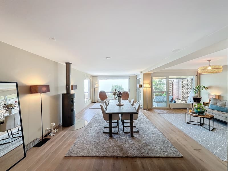 Prächtige 3,5-Zimmer-Wohnung mit Seeblick (2)