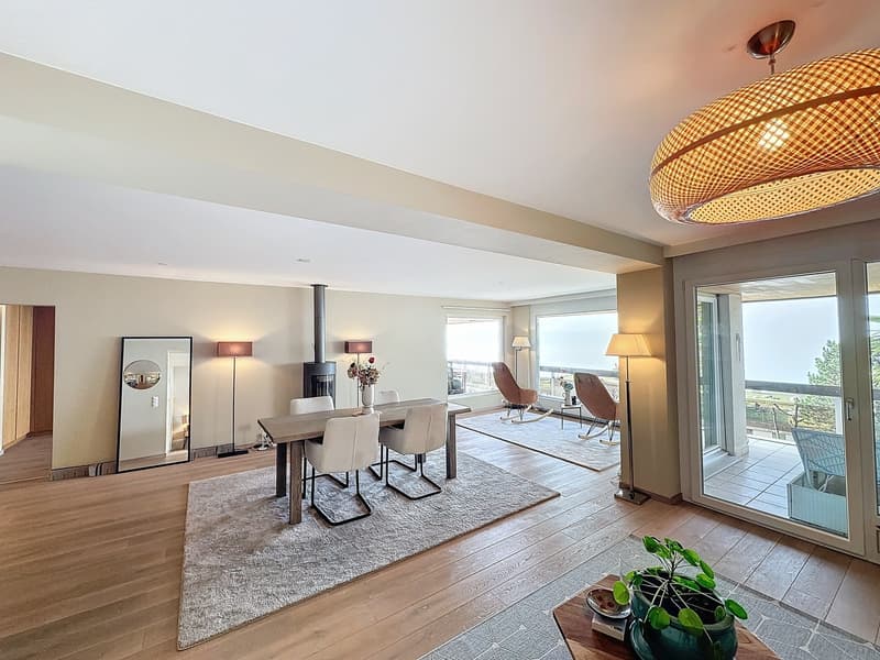 Prächtige 3,5-Zimmer-Wohnung mit Seeblick (3)