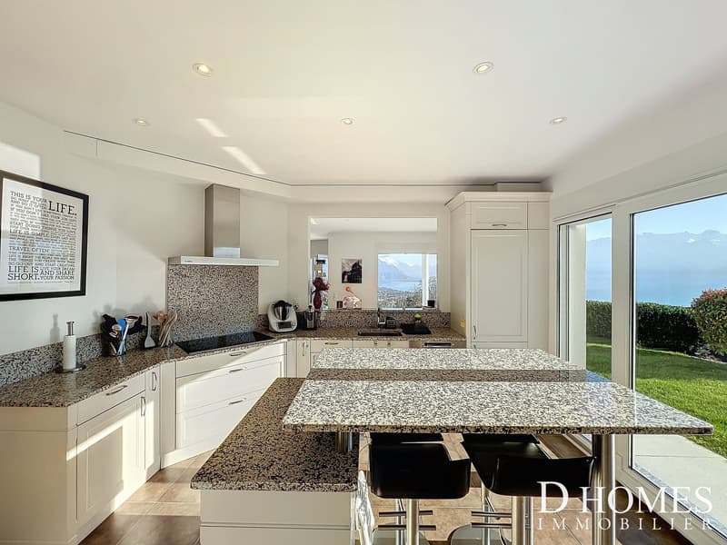 EN EXCLUSIVITÉ I Magnifique villa avec vue imprenable sur le lac (6)