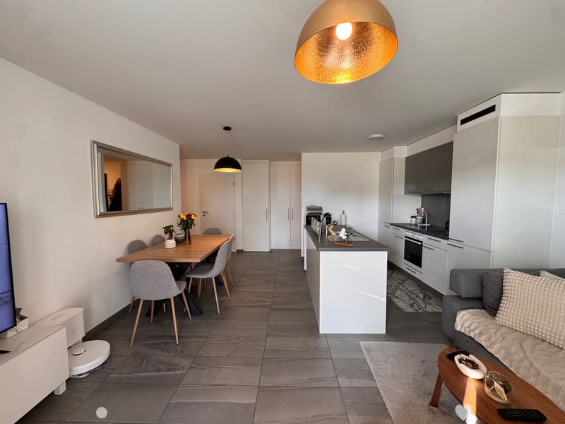 Schönes 3,5-Zimmer-Apartment in der Nähe von Geschäften (3)
