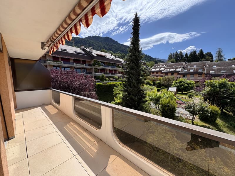 Bello appartamento arredato di 2,5 locali con balcone a Brent (12)