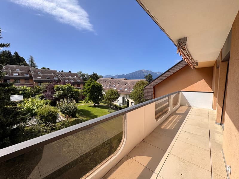 Bello appartamento arredato di 2,5 locali con balcone a Brent (1)