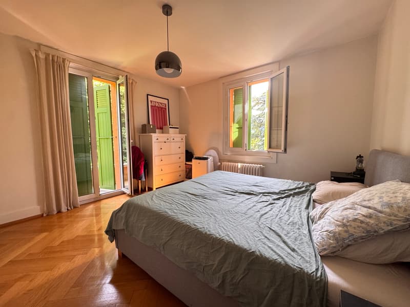 Charmantes 4-Zimmer-Wohnung mit schöner Aussicht auf den See (12)
