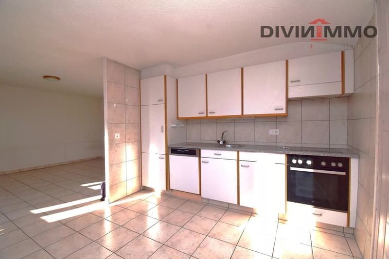 Attic apartment with garage (11)