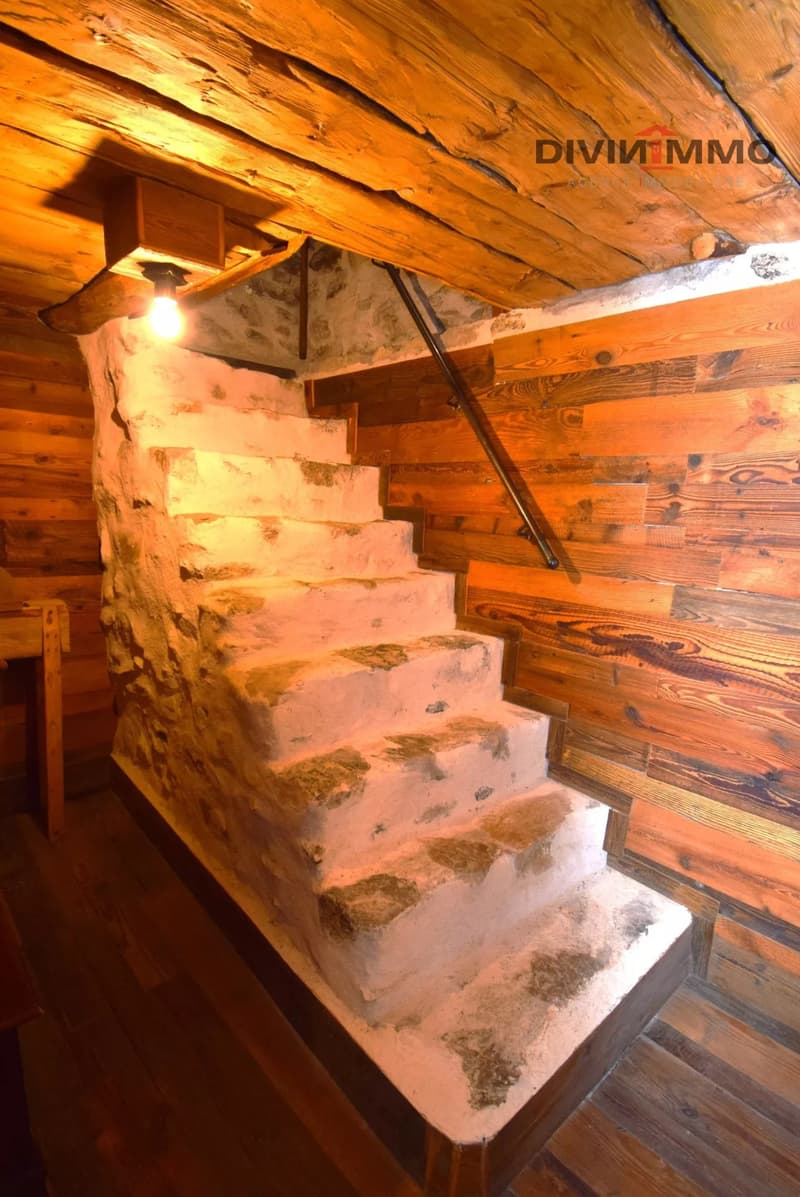 Atypical chalet in the Mayens-de-My of Conthey (8)