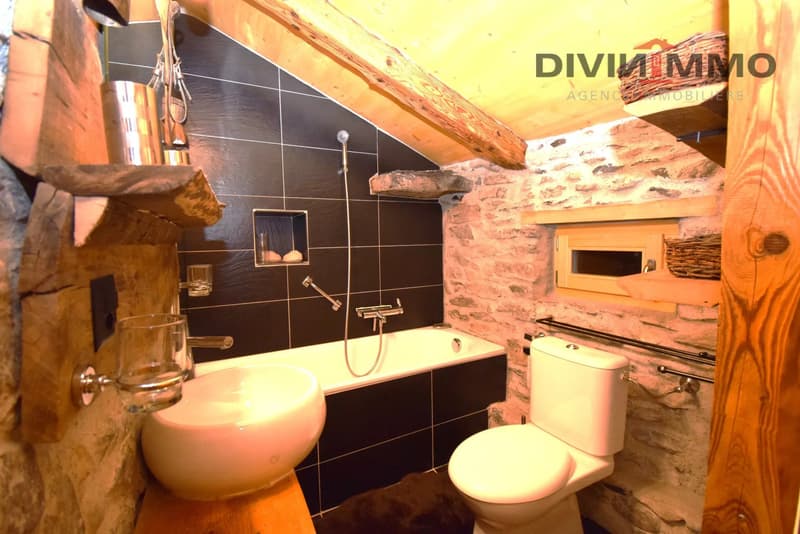 Atypical chalet in the Mayens-de-My of Conthey (10)