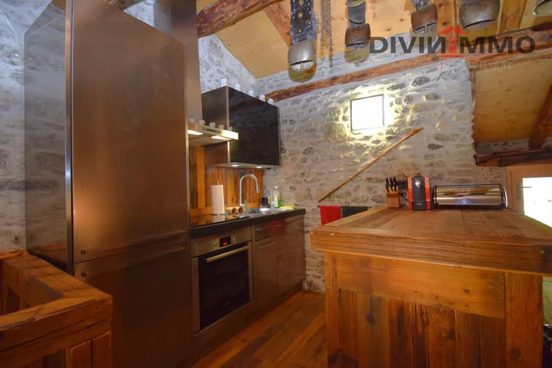 Atypical chalet in the Mayens-de-My of Conthey (5)