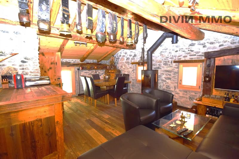 Atypical chalet in the Mayens-de-My of Conthey (4)