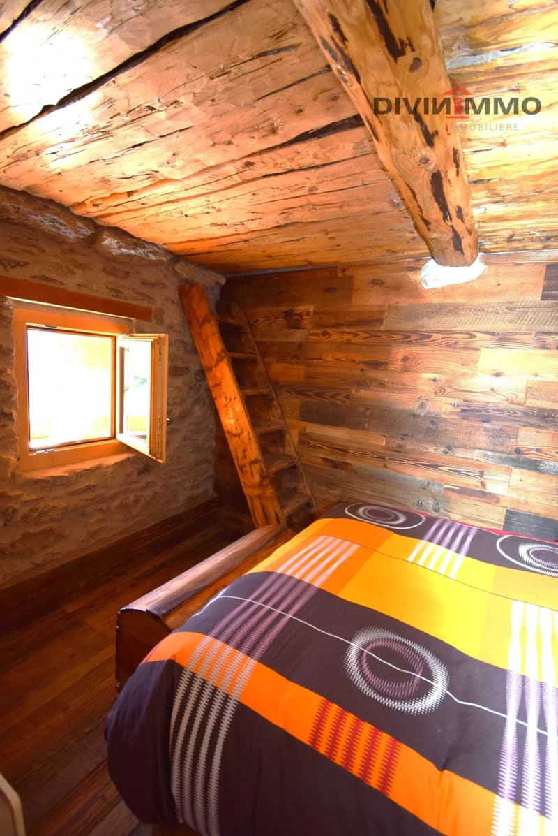 Atypical chalet in the Mayens-de-My of Conthey (11)