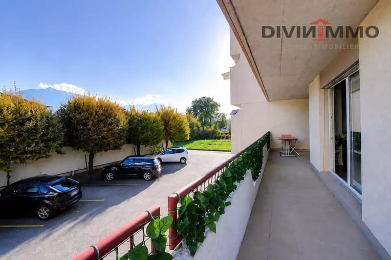 Beautiful 4.5-room apartment with garage and parking space (2)