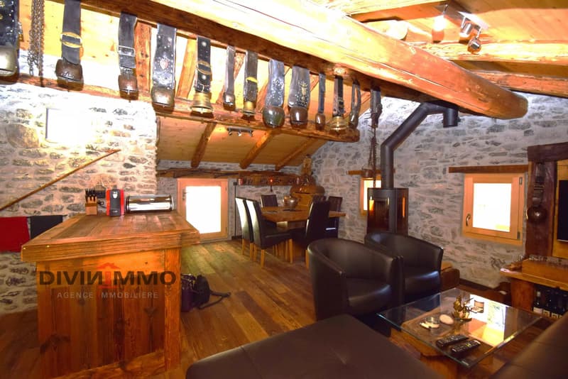 Chalet atypique aux Mayens-de-My de Conthey (3)