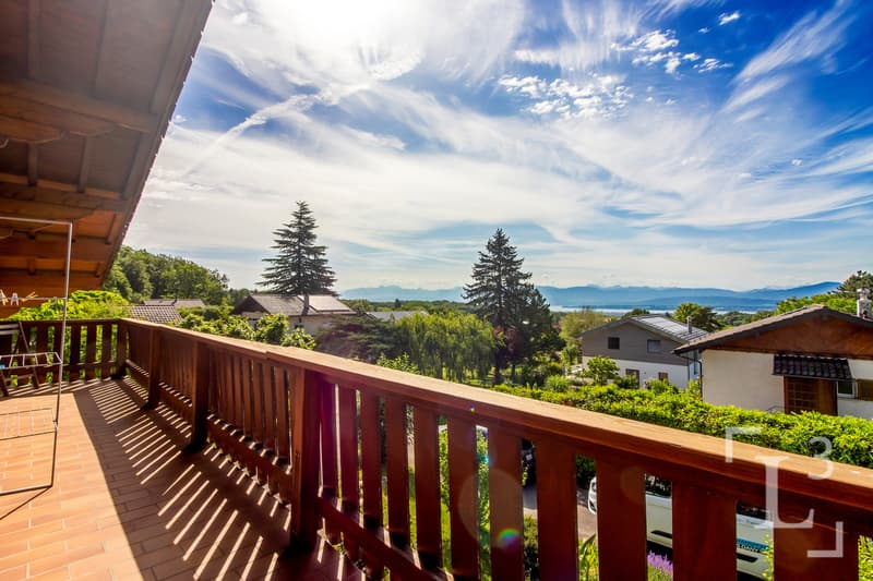 Balcon (Rez supérieur) / Balcony (upper floor)