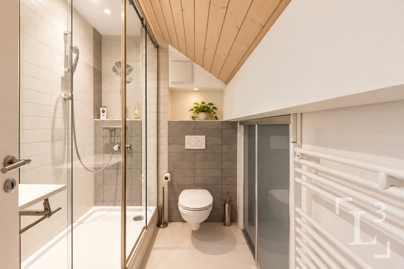 Salle de douche (étage)