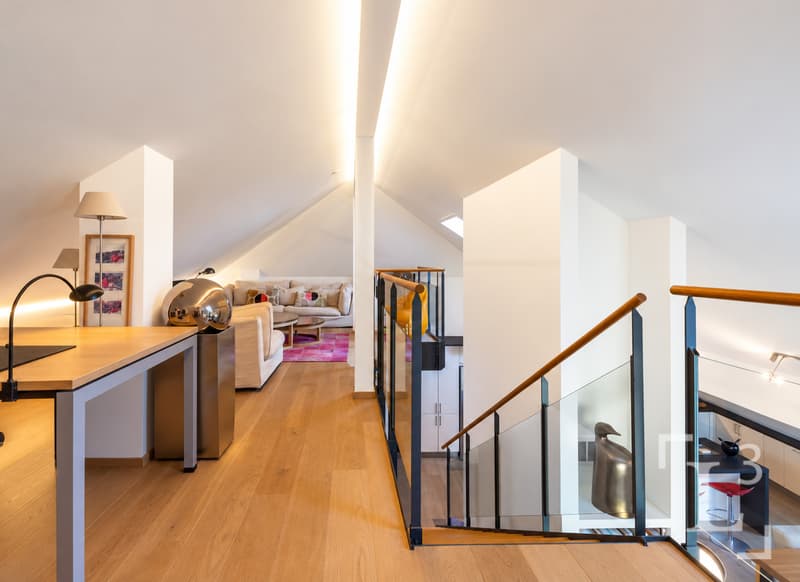 Mezzanine - Espace polyvalent d'env. 30 m2 / Multipurpose space of approximately 30 m²