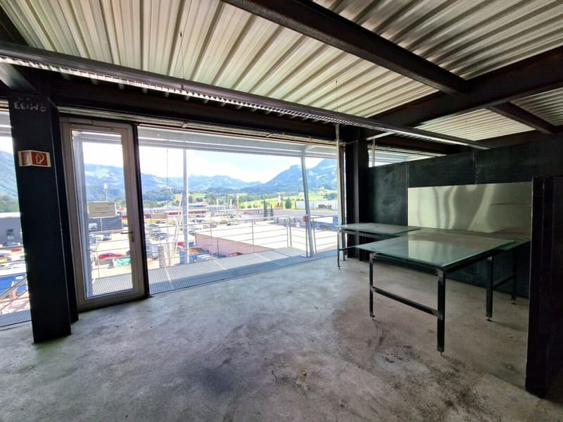 La Tour-de-Trême - Verwaltungsfläche von 400 m2 im 1. Stock (4)