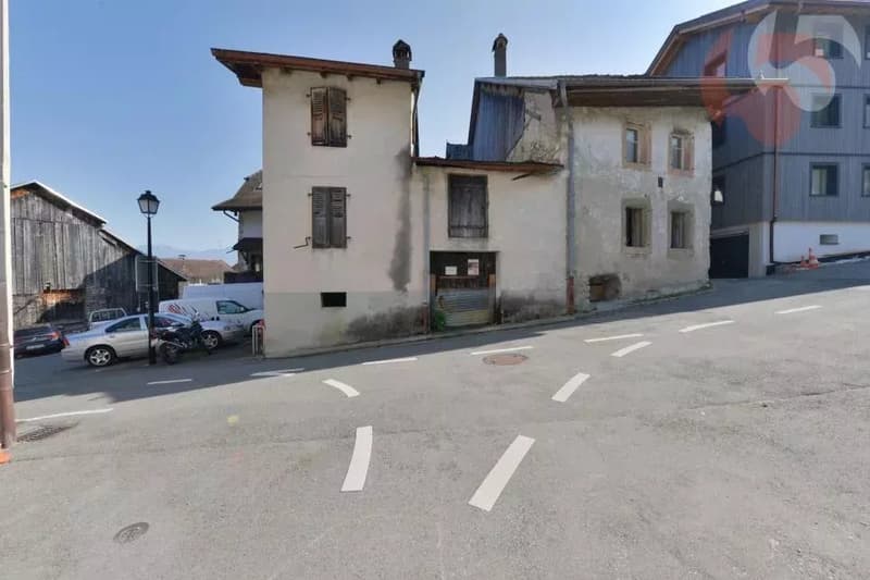 Semi-detached villa with great potential in an ideal location (2)