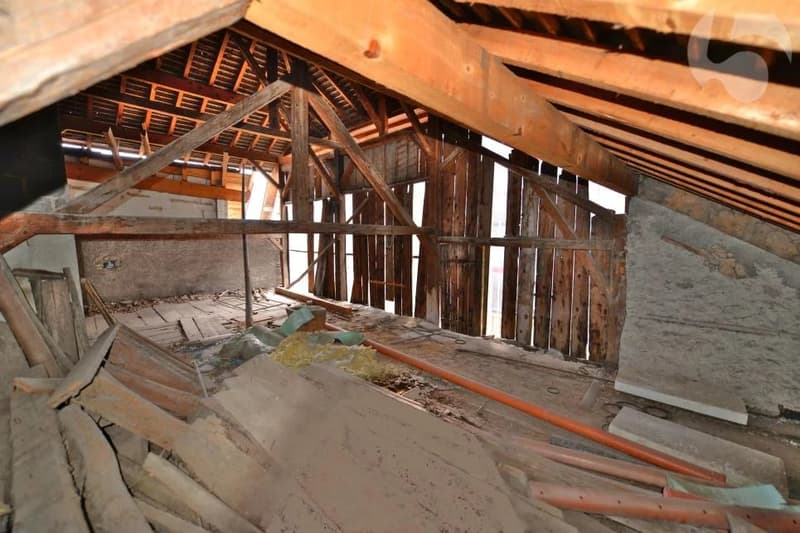 Villa jumelée à fort potentiel idéalement située (2)