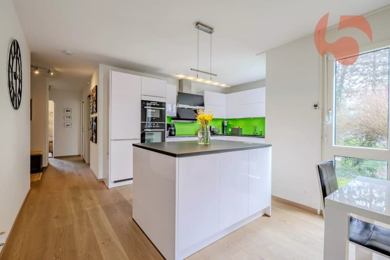 4,5 Zimmer von hohem Standard mit großem Garten (7)