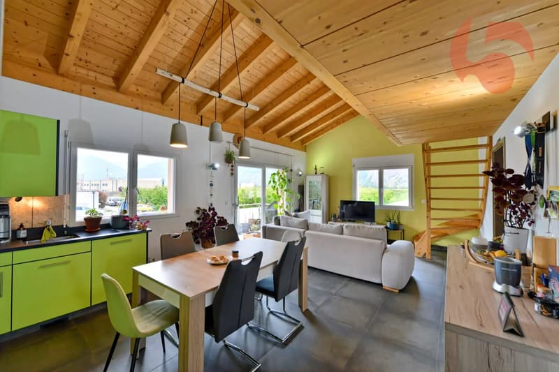 Magnificent attic of 3.5 rooms with mezzanine and large balcony (3)