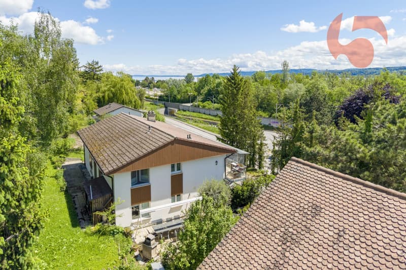 Individual villa with rental income, just a stone's throw from the lake (12)