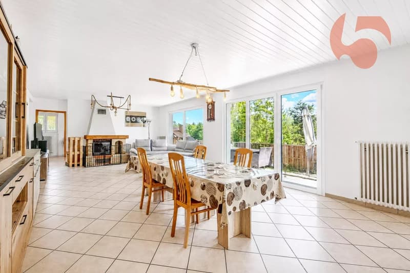 Individual villa with rental income, just a stone's throw from the lake (7)