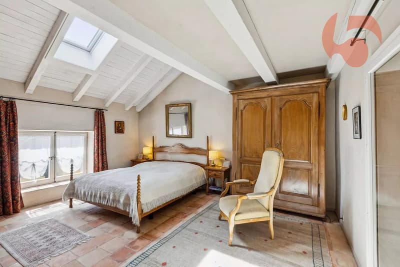 A village house with character and the charm of yesteryear (9)