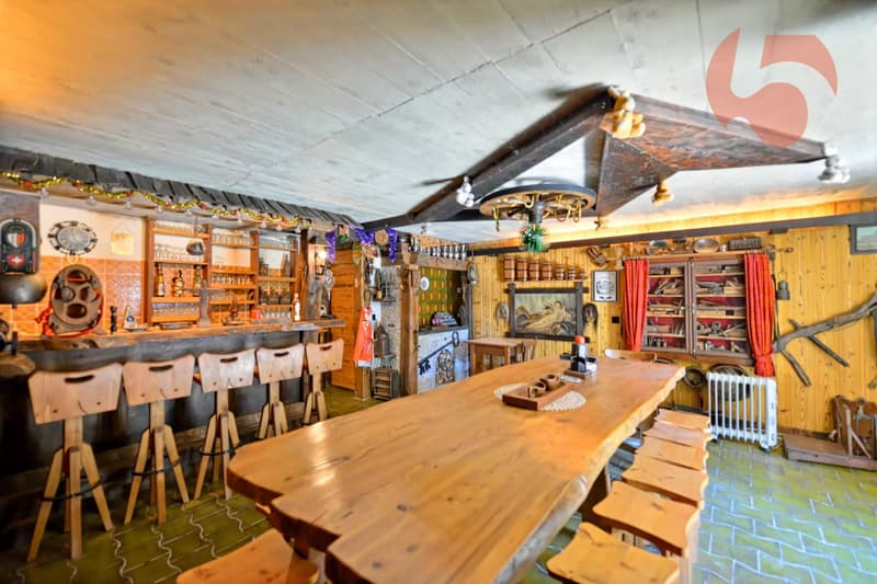 Echtes Dorfhaus mit großem Potenzial, Garage und Keller (9)