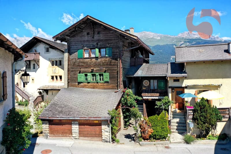 Echtes Dorfhaus mit großem Potenzial, Garage und Keller (6)