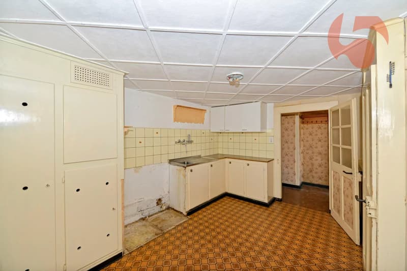 Authentique maison villageoise à fort potentiel avec garage et carnotzet (5)