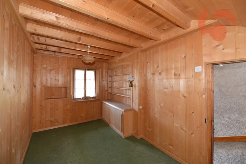 Authentique maison villageoise à fort potentiel avec garage et carnotzet (3)