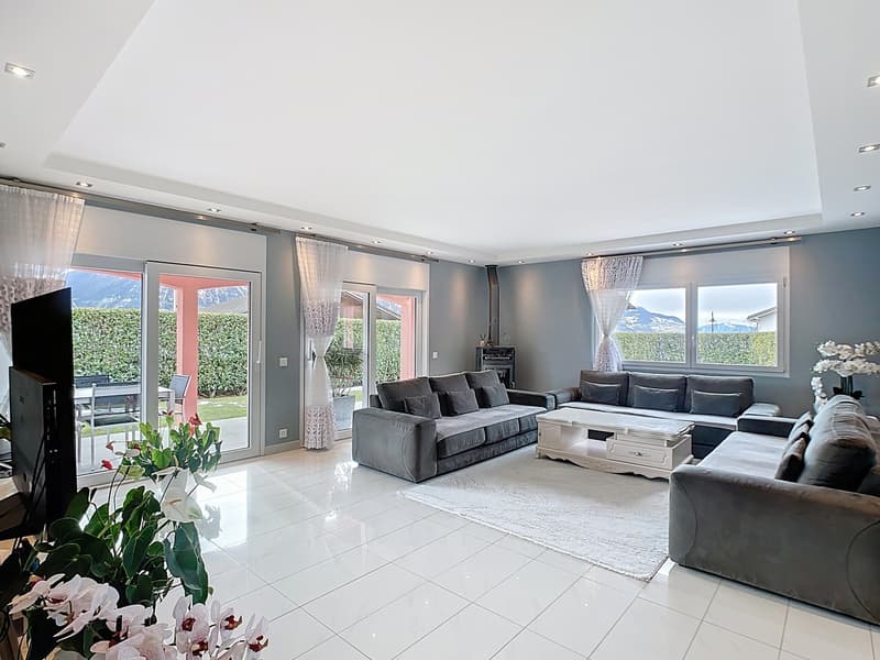 Magnificent high-end villa - Secondary residence allowed (5)