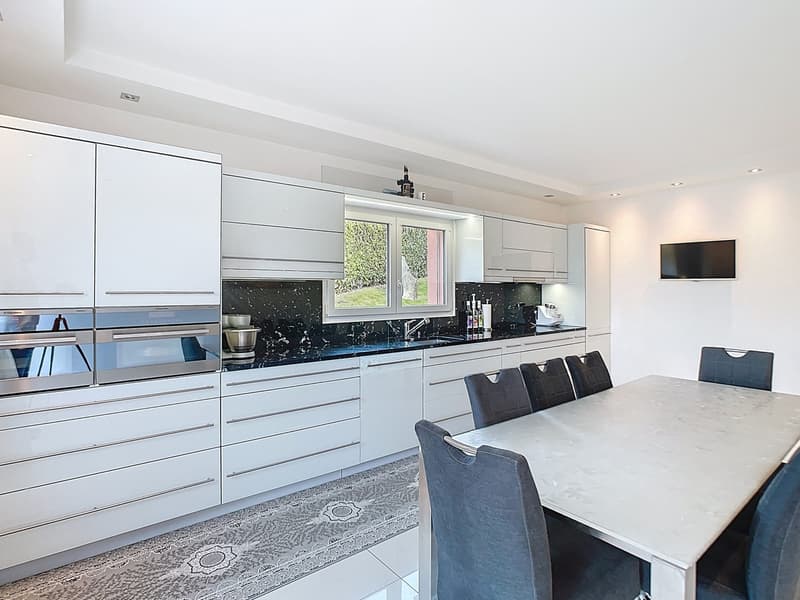 Magnificent high-end villa - Secondary residence allowed (9)