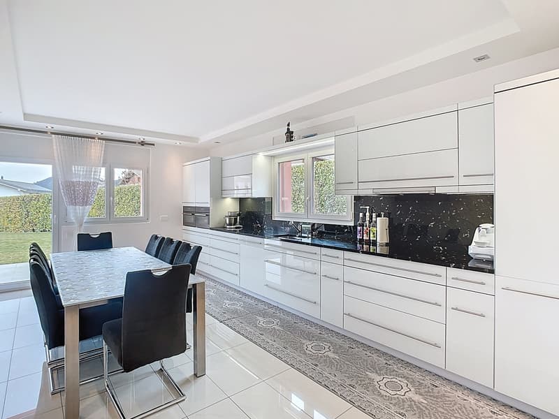 Magnificent high-end villa - Secondary residence allowed (8)