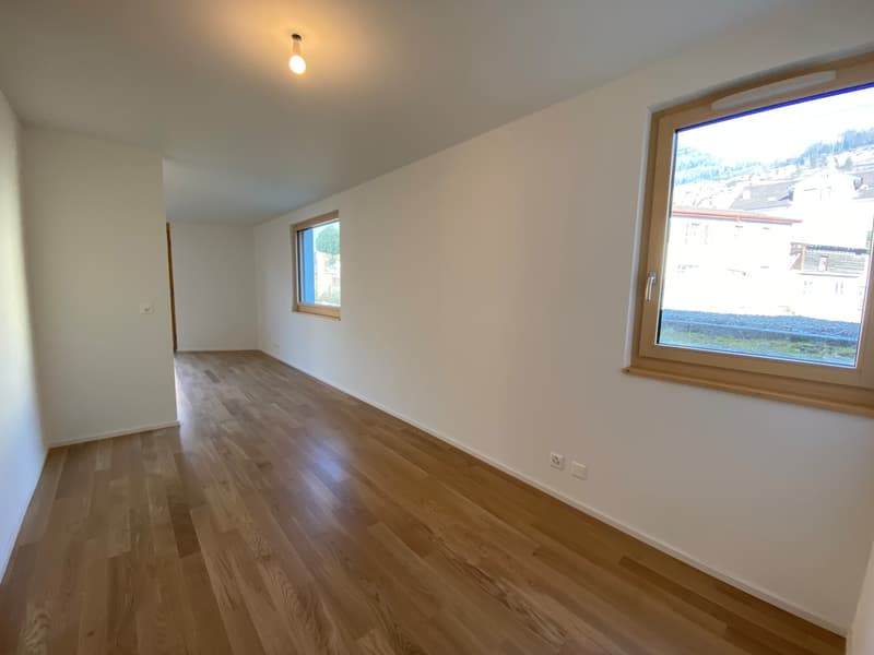 MONTREUX - SPACIOUS 2.5 ROOM APARTMENT LOT 9 (10)