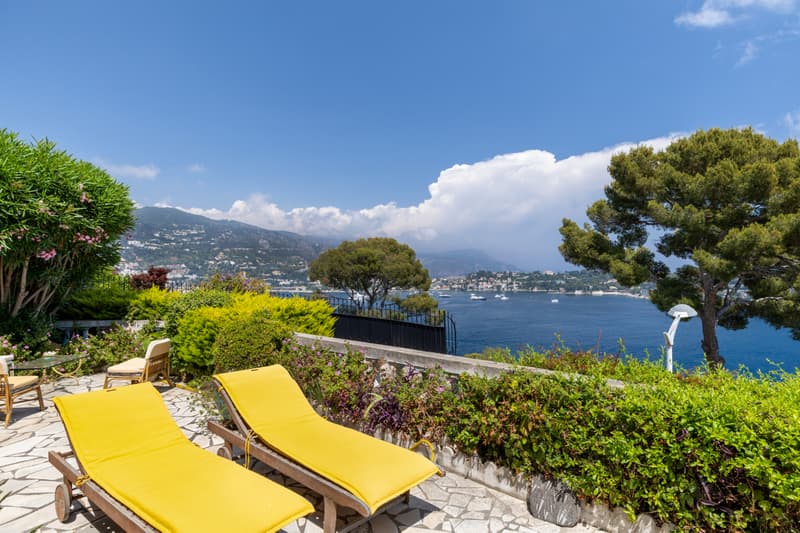 NICE - VILLA BOURGEOISE MIT PANORAMISCHER MEERSSICHT (13)