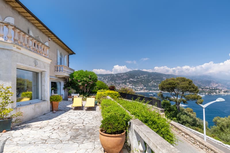NICE - VILLA BOURGEOISE MIT PANORAMISCHER MEERSSICHT (12)