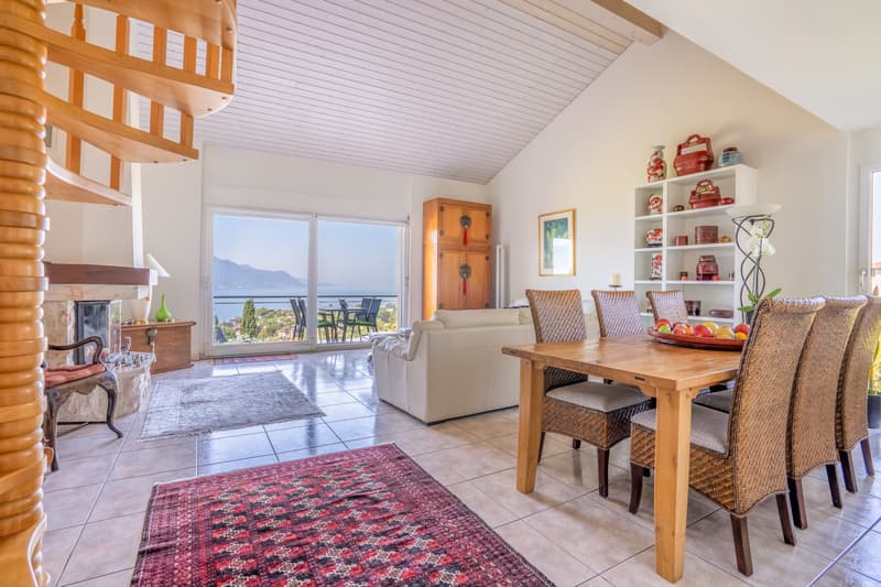 MONTREUX - SPACIEUSE VILLA MITOYENNE AVEC VUE PANORAMIQUE (5)