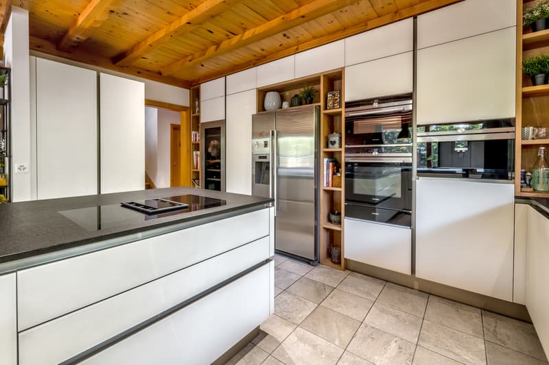 LES PACCOTS - PRÄCHTIGES CHALET MIT 7.5 ZIMMERN (11)