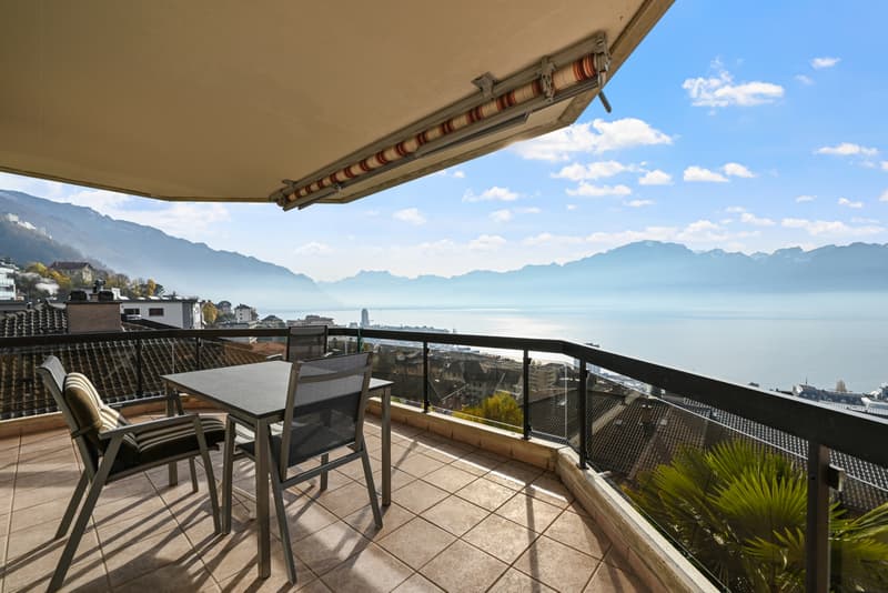 MONTREUX - AMPIO APPARTAMENTO DI 4.5 LOCALI CON VISTA IMPAREGGIABILE (4)