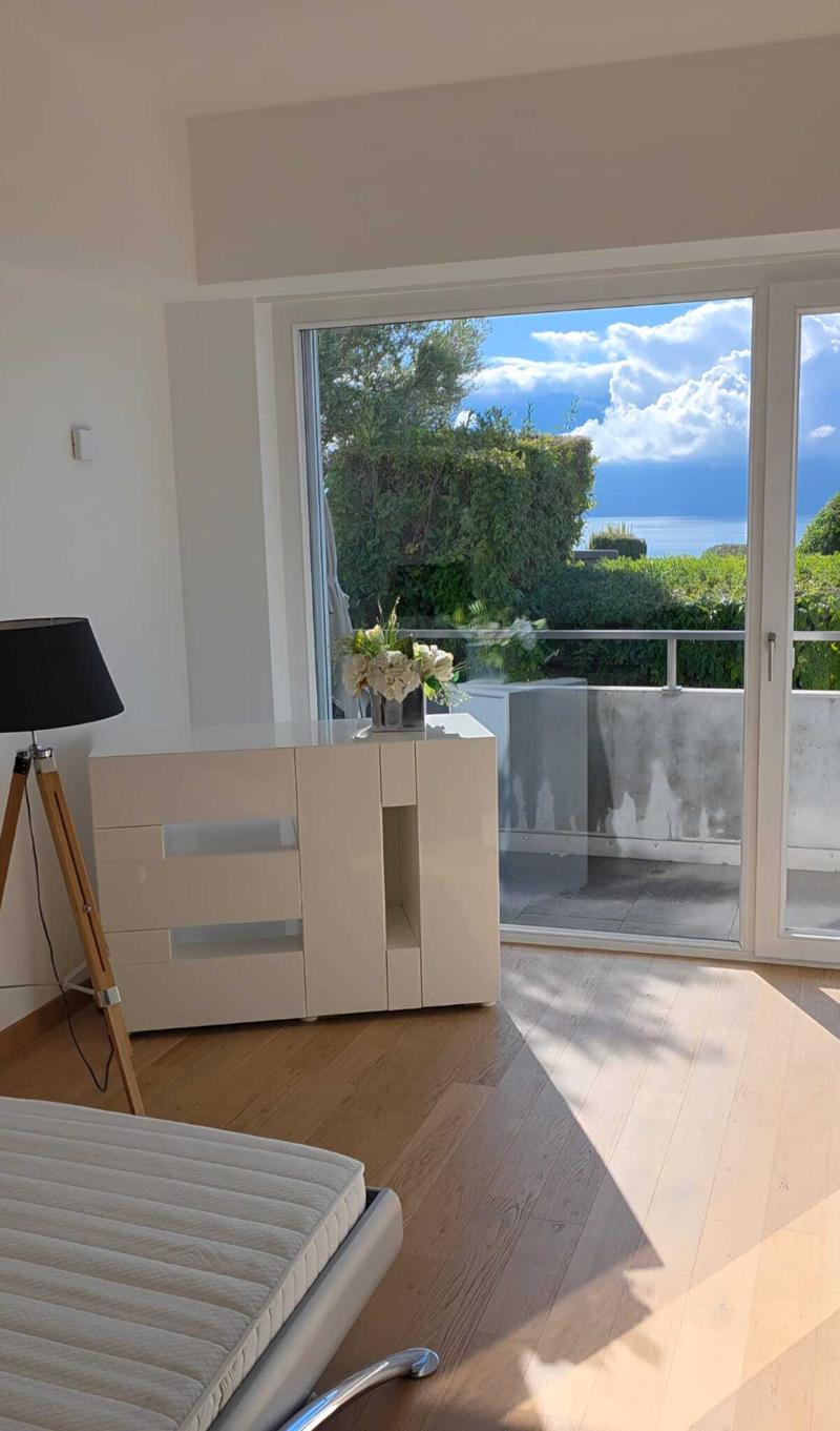LUTRY - BEL APPARTEMENT DE 4.5 PIÈCES AVEC VUE SUR LE LAC ET LES (2)