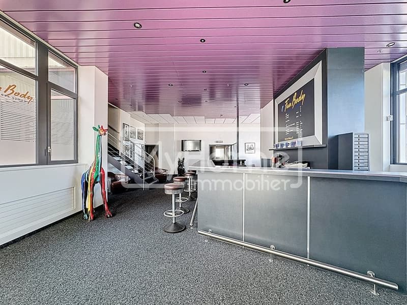Sala fitness di 967 m2 a Lonay, completamente attrezzata, in affitto (3)
