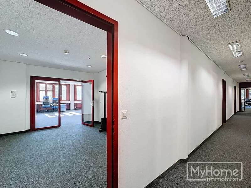 Bright commercial property of 395 m², ideally located (4)