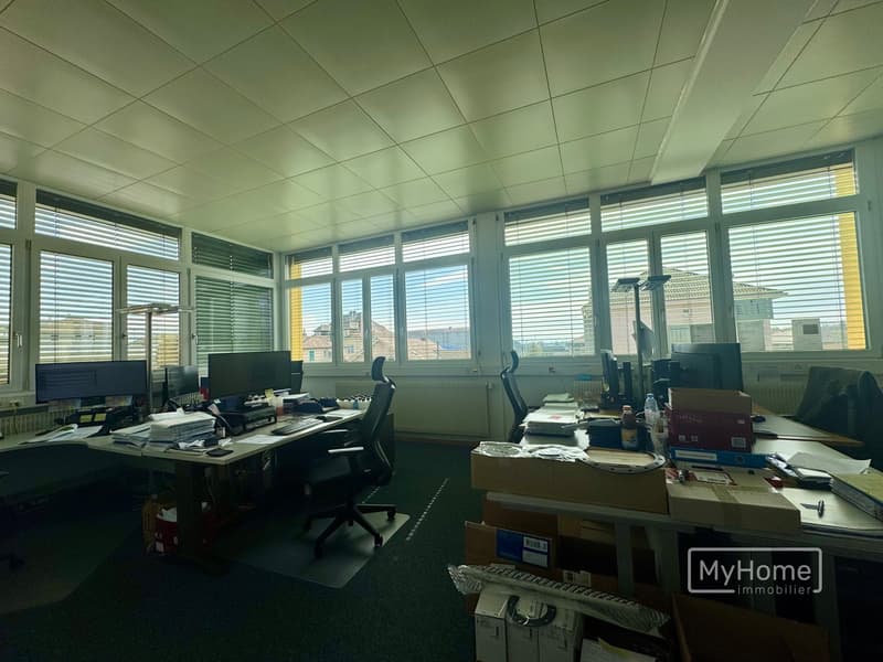 Surface de bureaux de 345 m2 à louer (7)