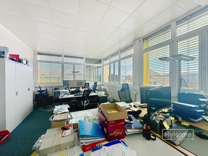 Surface de bureaux de 345 m2 à louer (6)