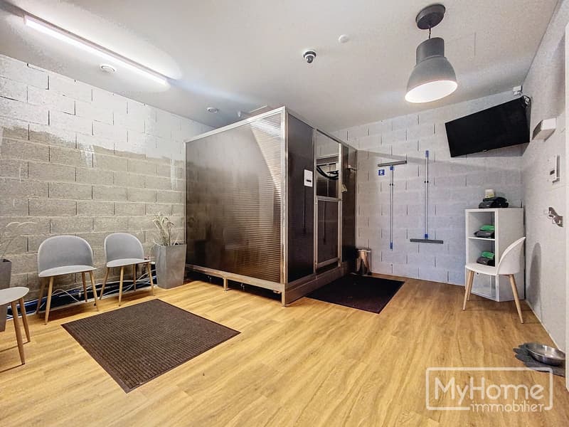 Commercial space on the ground floor (2)