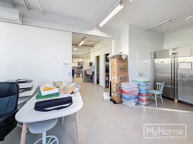 Local commercial de 153m² à louer à Lonay (2)