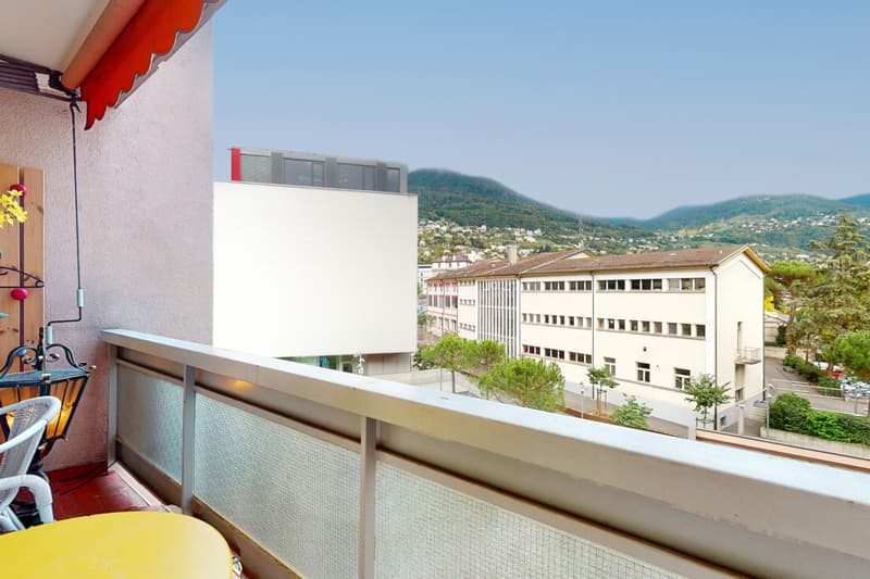 Charmant appartement traversant avec 3 balcons à Clarens-Montreux (2)