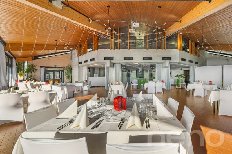 Magnificent hotel in an idyllic setting on 18'000m2 of land! (2)