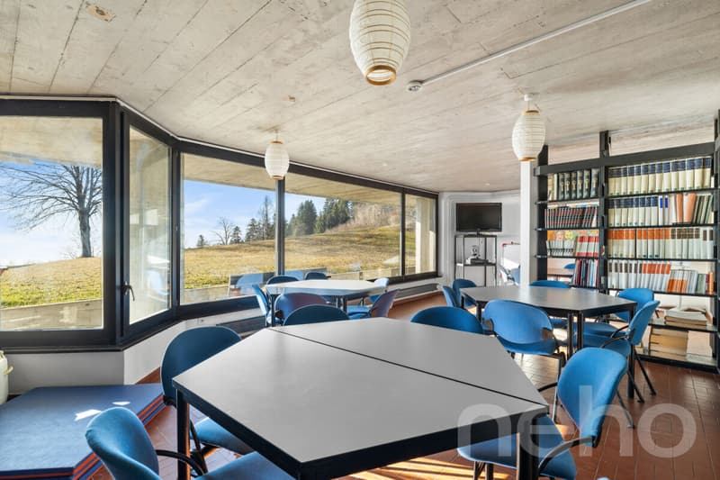Magnificent hotel in an idyllic setting on 18'000m2 of land! (10)