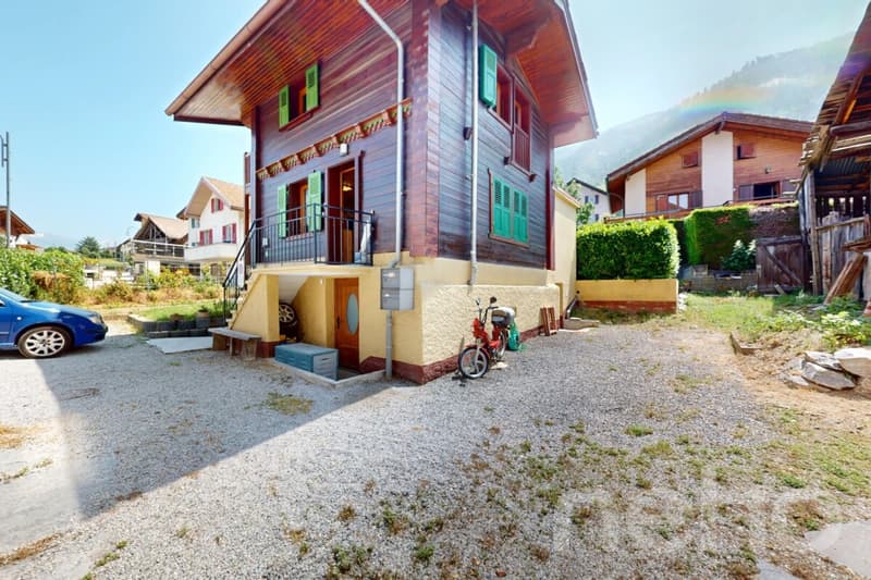 Esclusivo: Chalet ristrutturato nel centro del villaggio con 3,5 locali e studio (12)